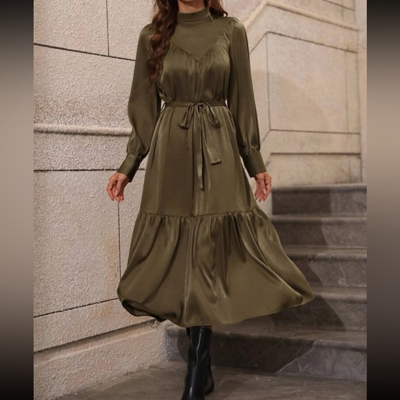 Ruffled Hem Long Sleeve Midi Blazer Dress